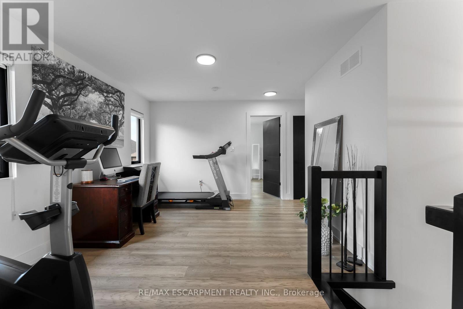 14 Willowbrook Drive, Welland, Ontario  L3C 0G1 - Photo 31 - X12646498