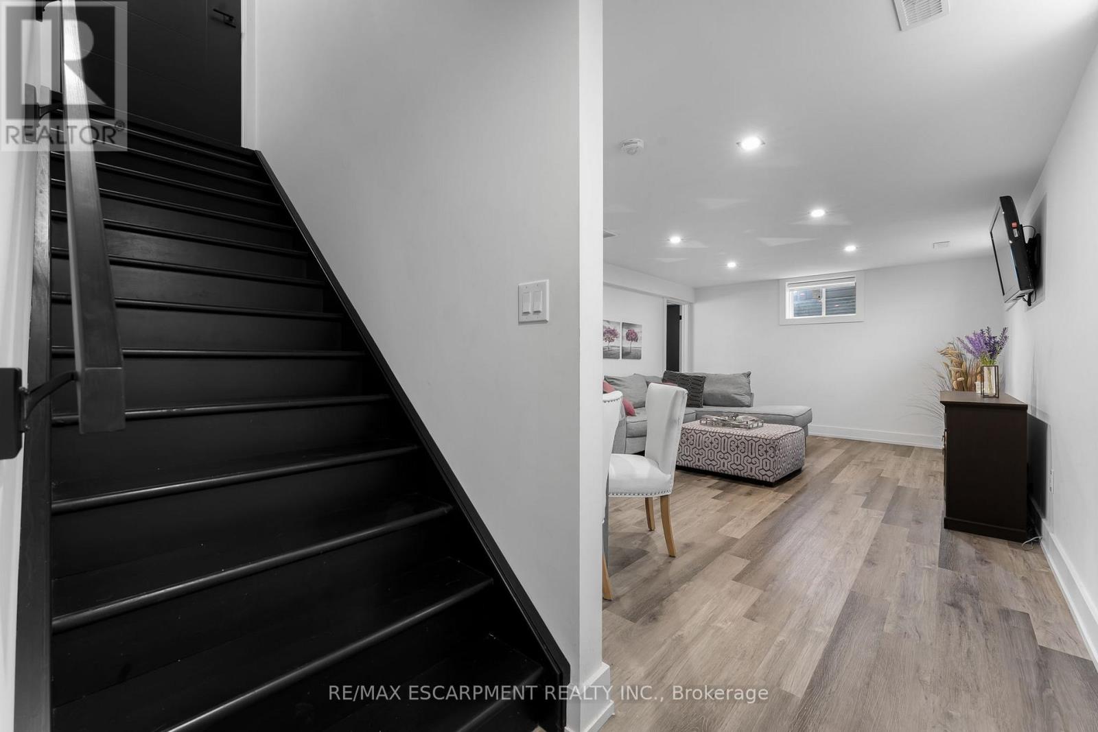 14 Willowbrook Drive, Welland, Ontario  L3C 0G1 - Photo 33 - X12646498