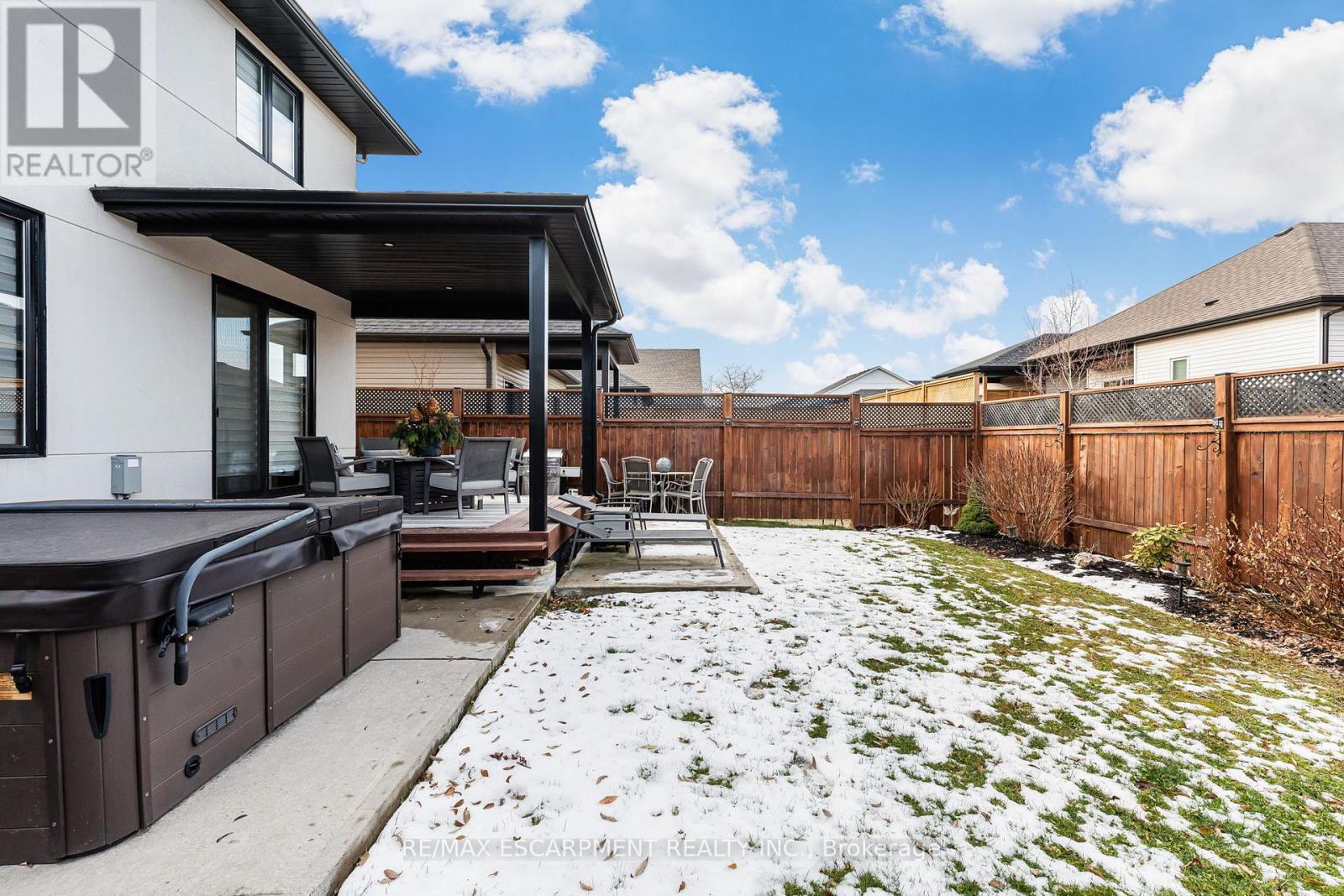 14 Willowbrook Drive, Welland, Ontario  L3C 0G1 - Photo 41 - X12646498