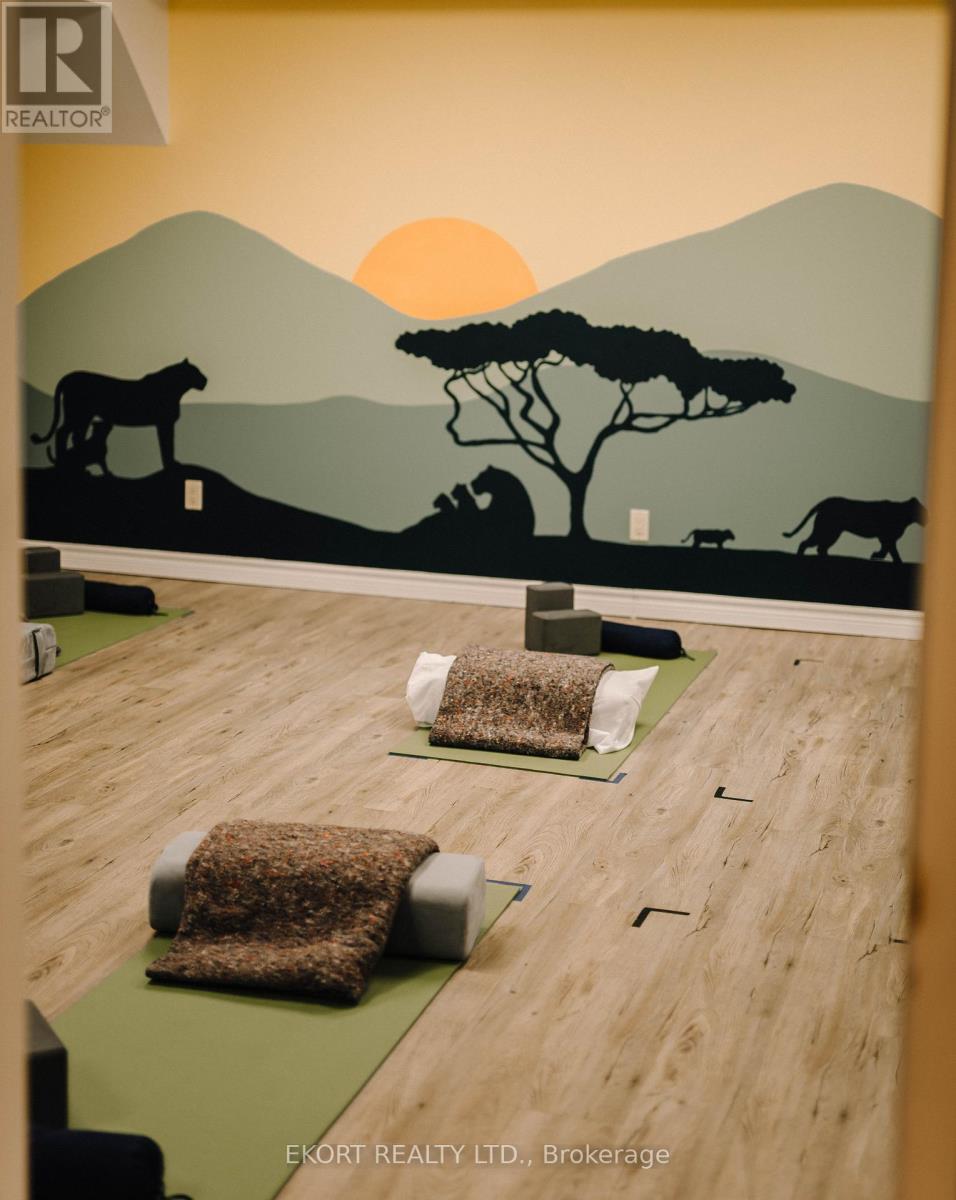 203 - A-82 Dundas Street W, Quinte West, Ontario  K8V 3P3 - Photo 11 - X12646556