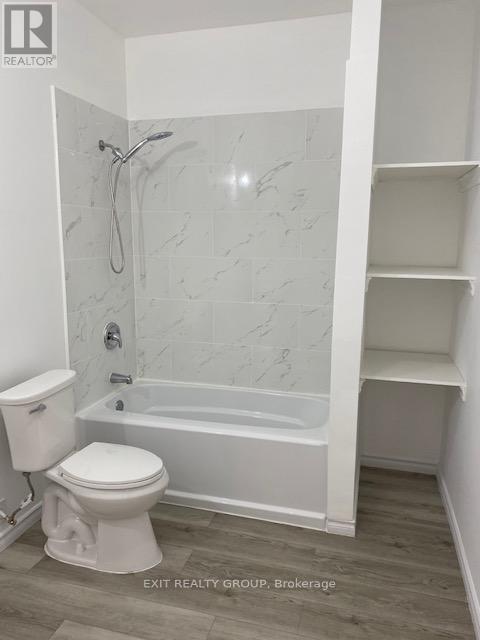 106 Meagan Lane, Quinte West, Ontario  K0K 2C0 - Photo 9 - X12646630