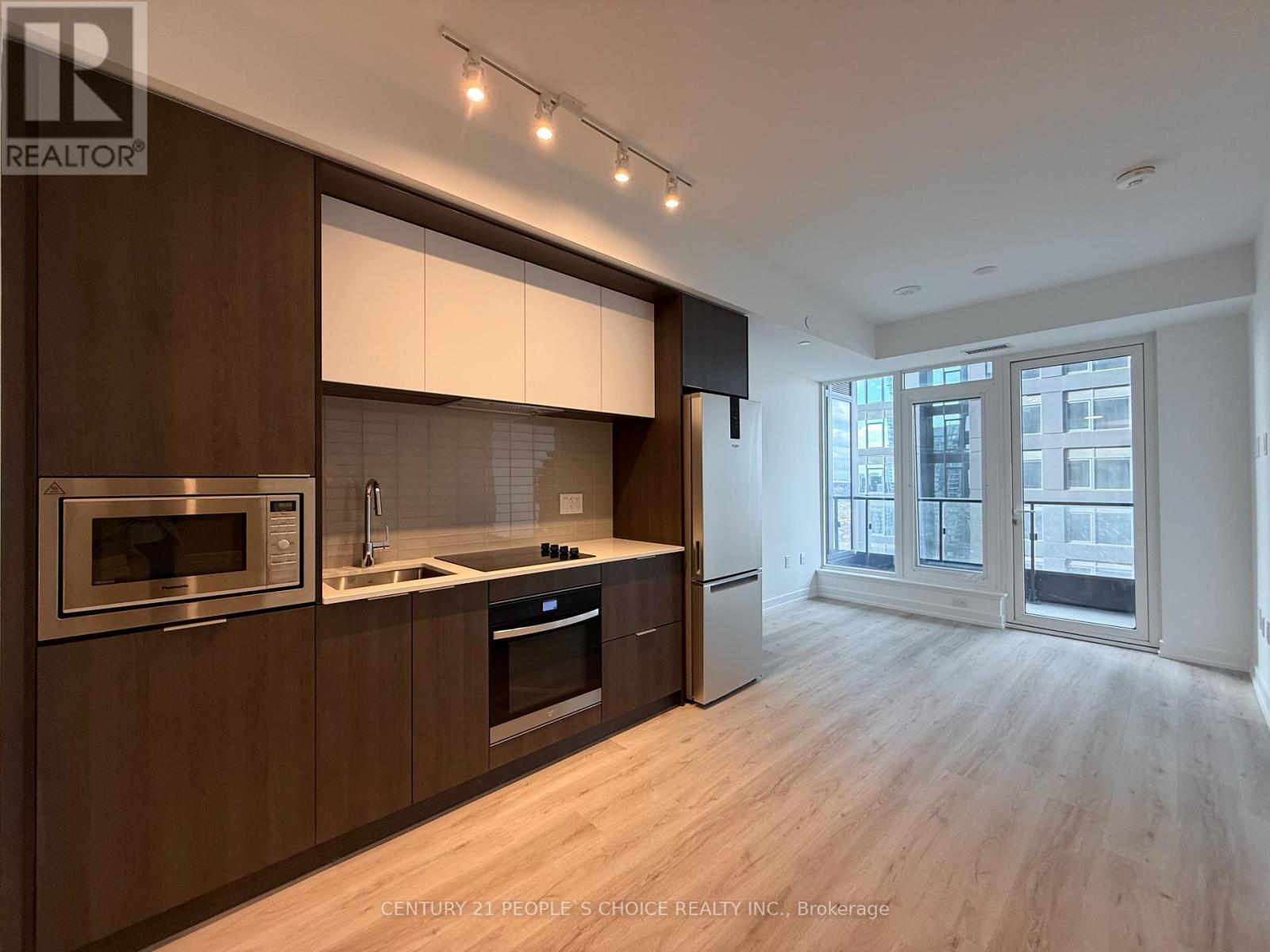 2512 - 395 Square One Drive, Mississauga, Ontario  L5B 0P6 - Photo 4 - W12646534