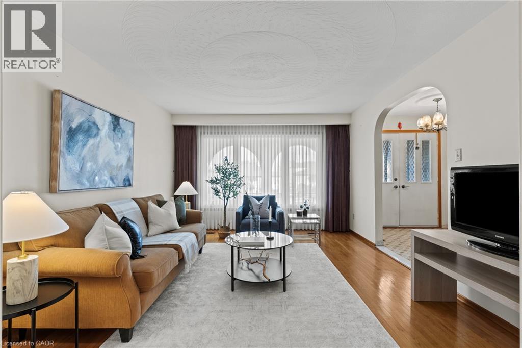 48 Village Drive, Hamilton, Ontario  L8E 3N1 - Photo 7 - 40778814