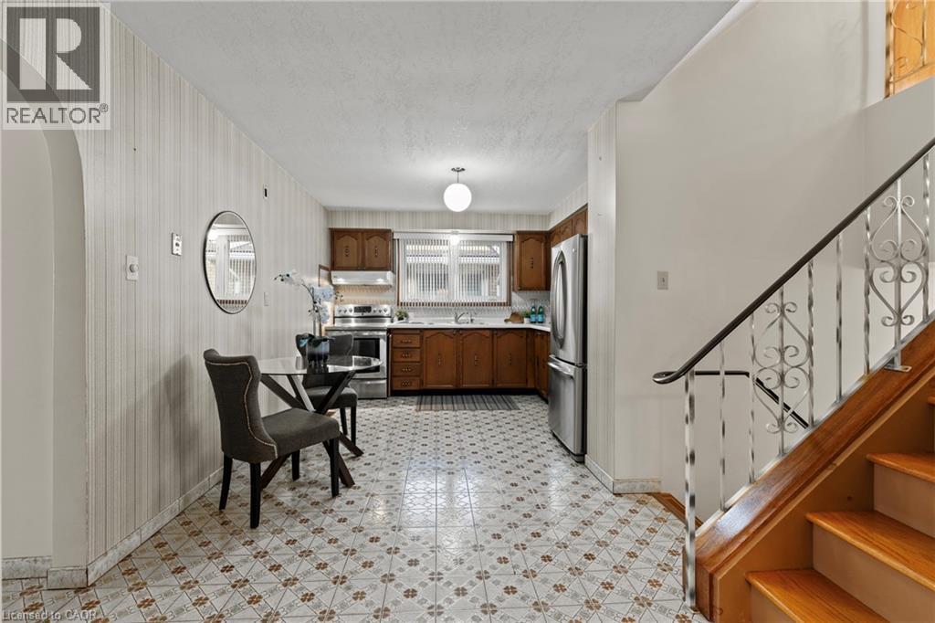 48 Village Drive, Hamilton, Ontario  L8E 3N1 - Photo 11 - 40778814