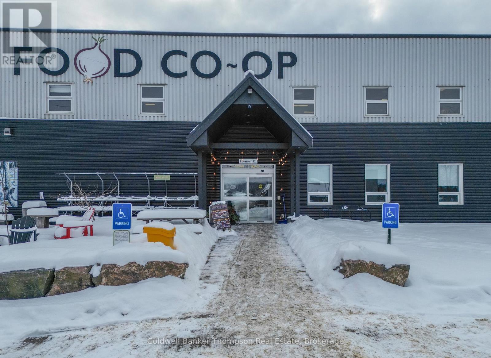 104 - 1 Crescent Road, Huntsville, Ontario  P1H 1Z6 - Photo 5 - X12646614