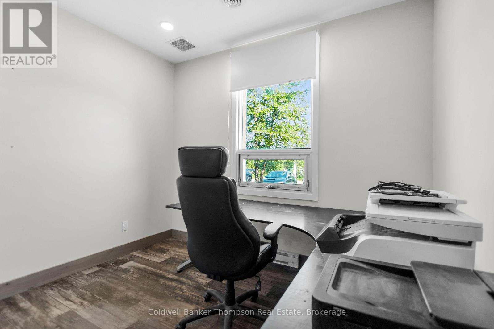 104 - 1 Crescent Road, Huntsville, Ontario  P1H 1Z6 - Photo 6 - X12646614