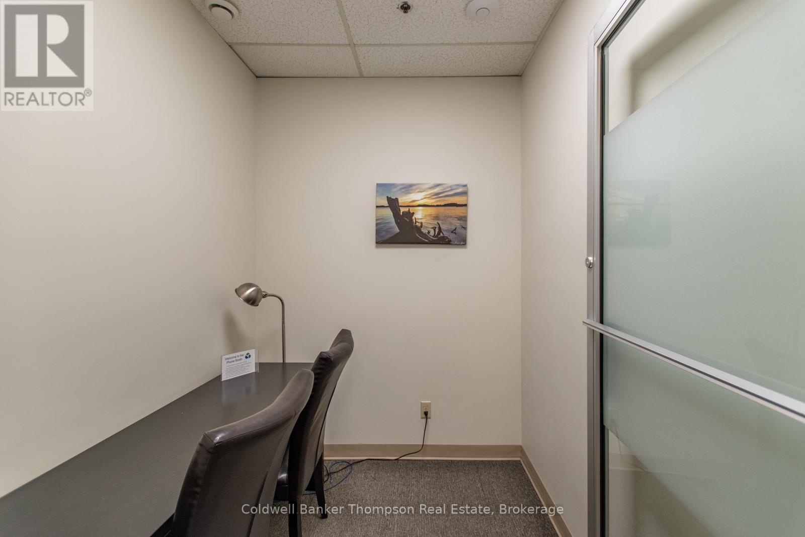 205 - 1 Crescent Road, Huntsville, Ontario  P1H 1Z6 - Photo 10 - X12646618