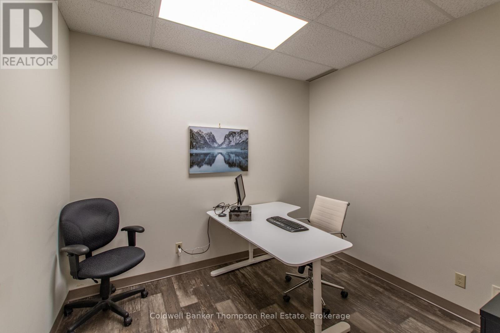 217 - 1 Crescent Road, Huntsville, Ontario  P1H 1Z6 - Photo 6 - X12646620