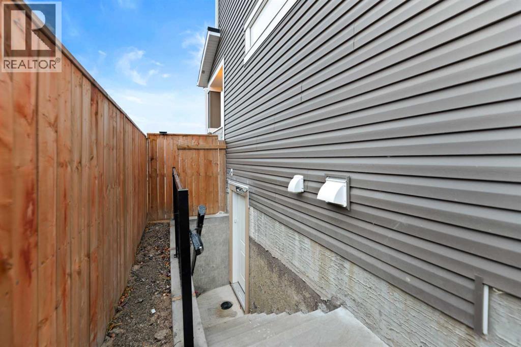 131 Redstone Boulevard Ne, Calgary, Alberta  T3N 0R3 - Photo 3 - A2271734
