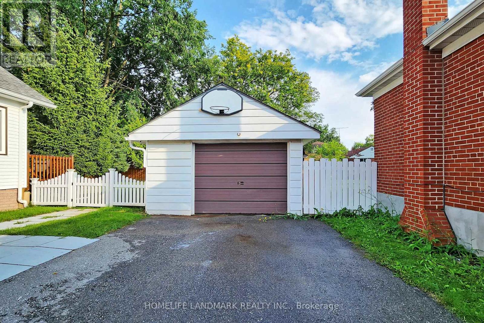 21 Pleasant Avenue, Toronto, Ontario  M2M 1L8 - Photo 32 - C12646594