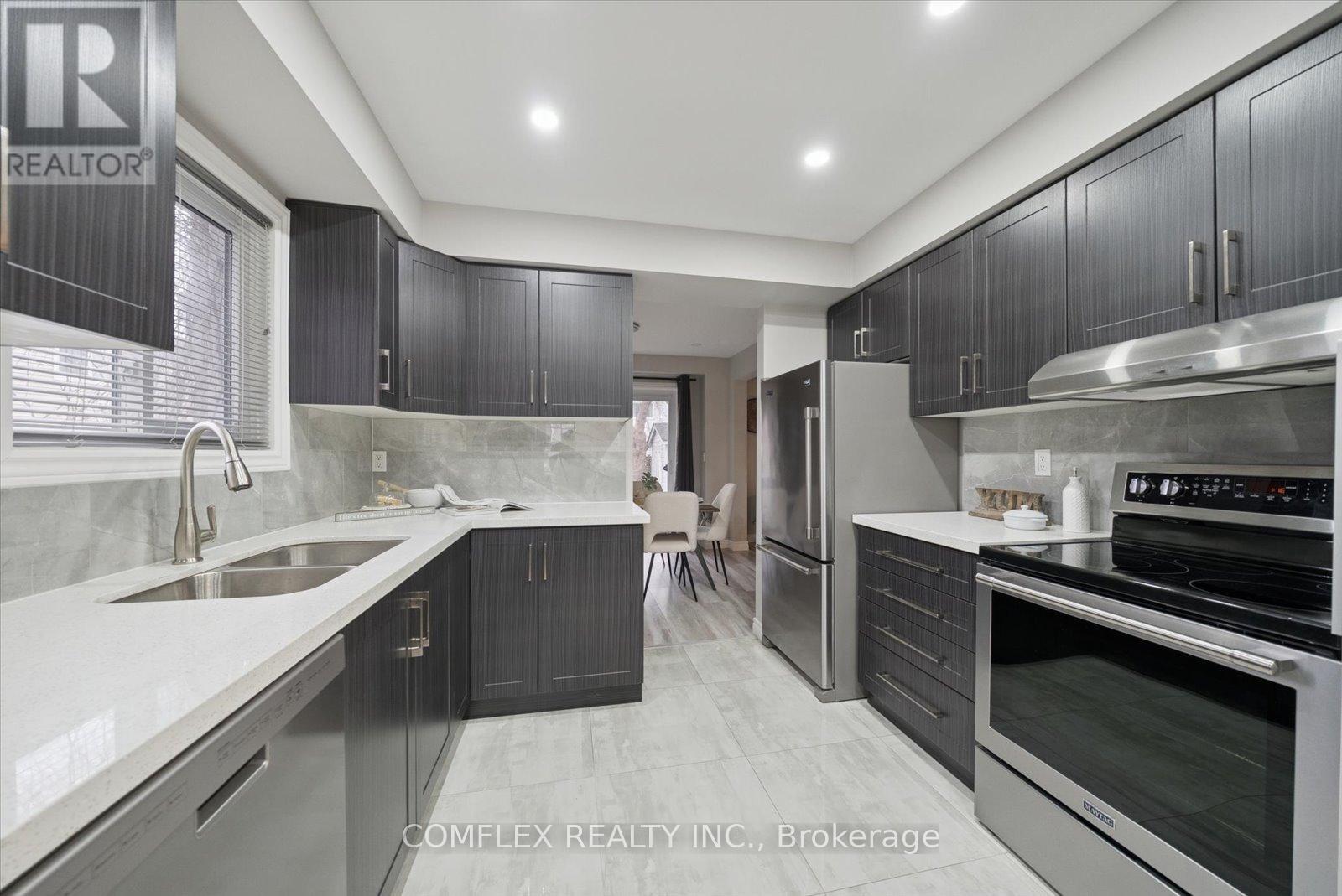 1303 Charter Crescent, Oshawa, Ontario  L1J 8K9 - Photo 12 - E12646560