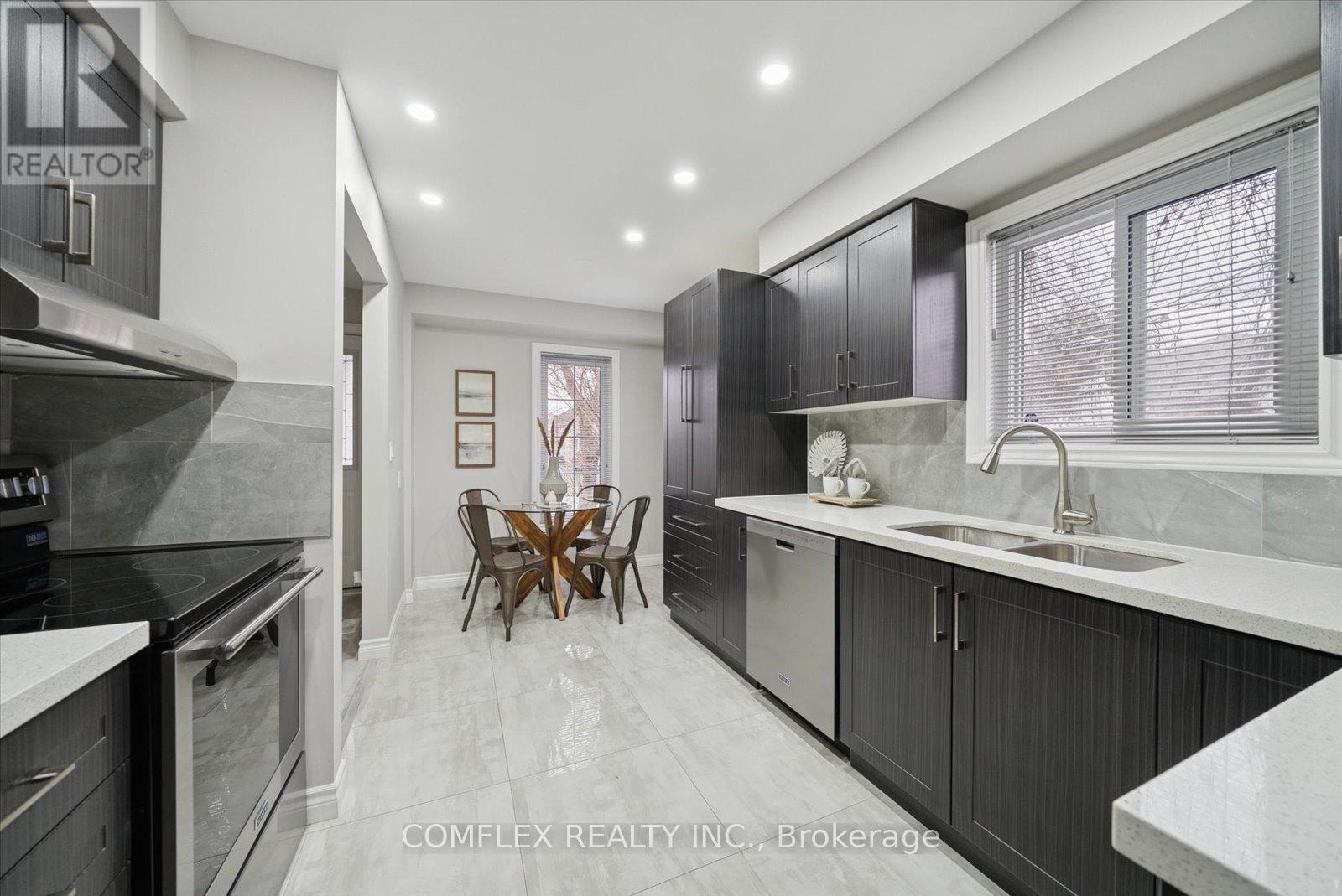 1303 Charter Crescent, Oshawa, Ontario  L1J 8K9 - Photo 14 - E12646560