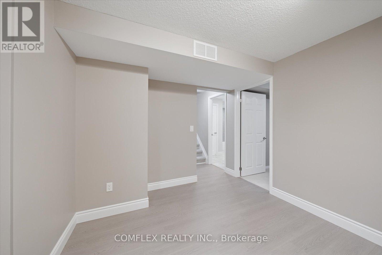 1303 Charter Crescent, Oshawa, Ontario  L1J 8K9 - Photo 31 - E12646560