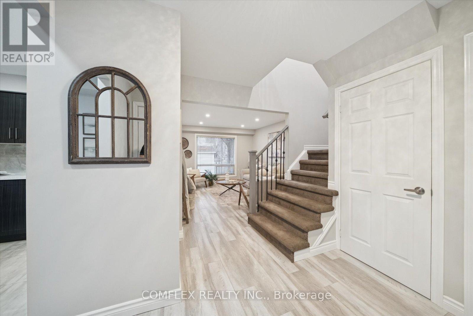 1303 Charter Crescent, Oshawa, Ontario  L1J 8K9 - Photo 6 - E12646560