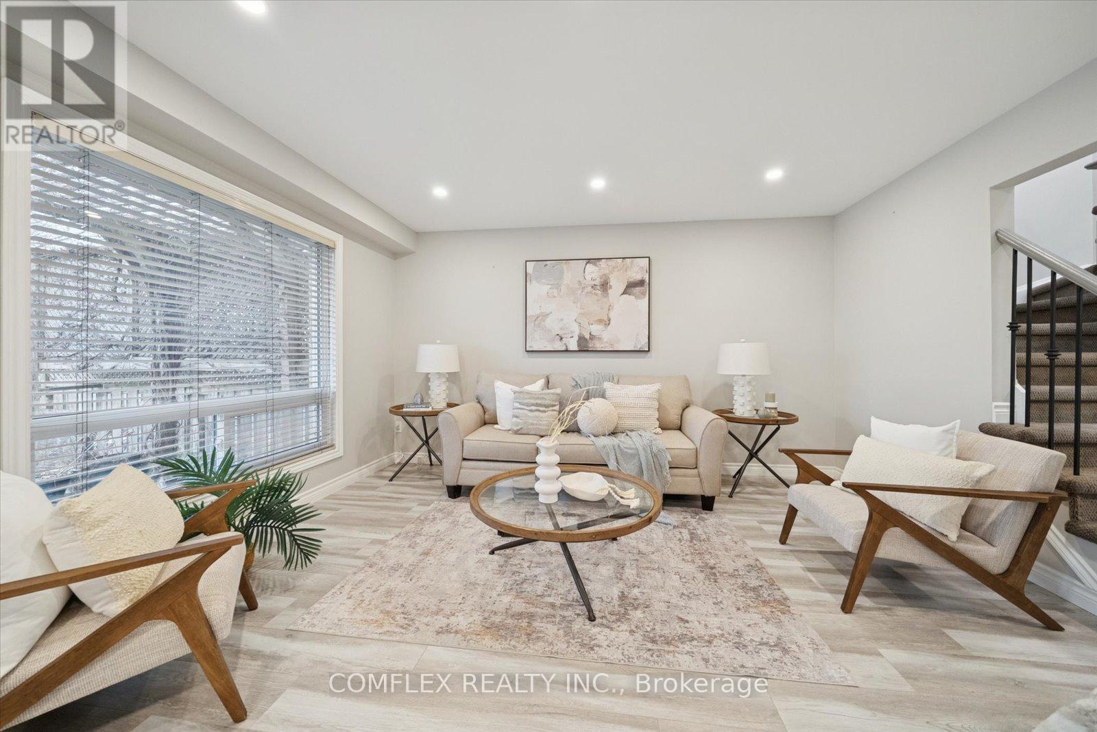 1303 Charter Crescent, Oshawa, Ontario  L1J 8K9 - Photo 8 - E12646560