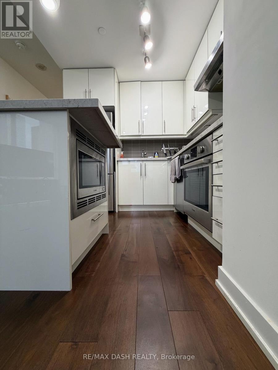 3204 - 1 The Esplanade Street, Toronto, Ontario  M5E 0A8 - Photo 3 - C12532936