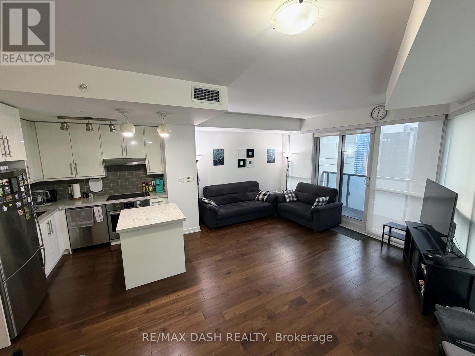 3204 - 1 The Esplanade Street, Toronto, Ontario  M5E 0A8 - Photo 5 - C12532936