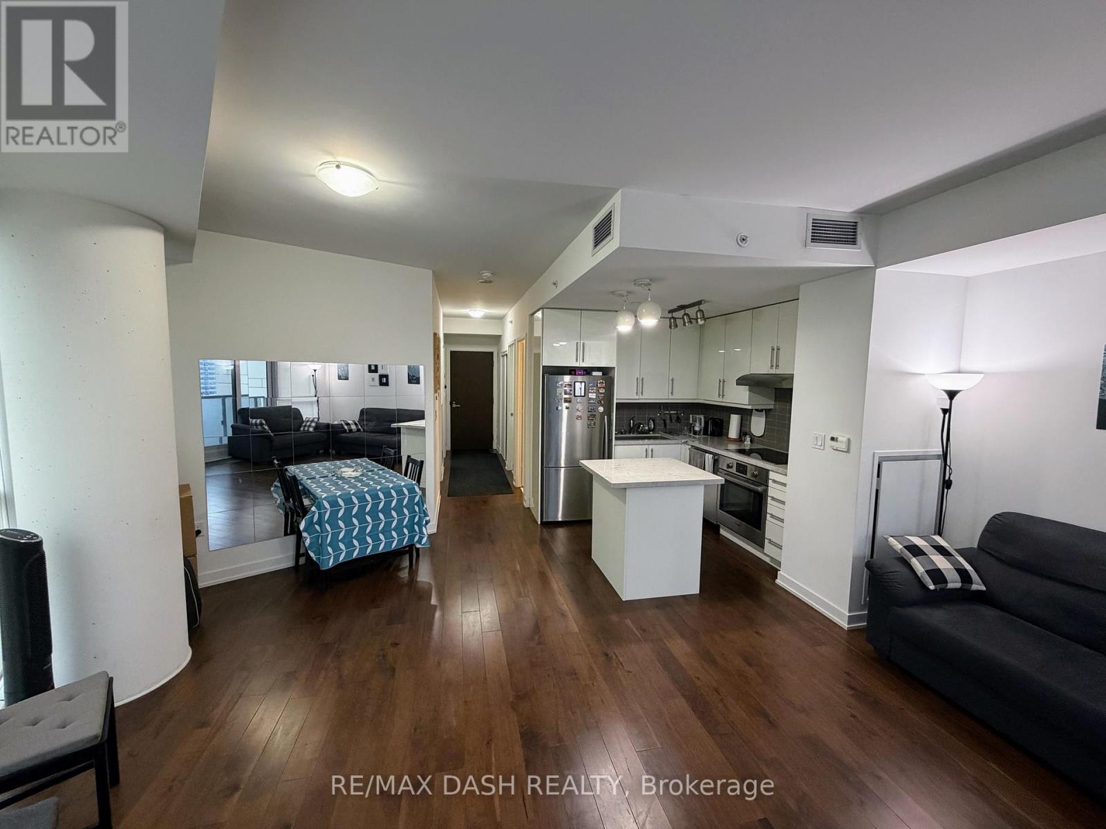 3204 - 1 The Esplanade Street, Toronto, Ontario  M5E 0A8 - Photo 6 - C12532936