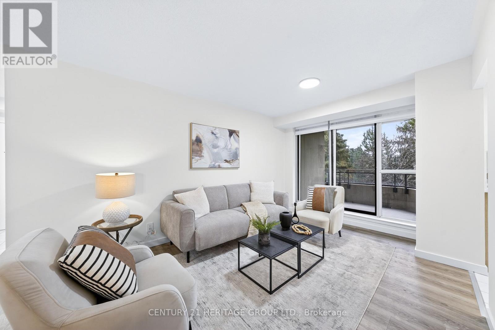 319 - 32 Clarissa Drive, Richmond Hill, Ontario  L4C 9R7 - Photo 11 - N12646550