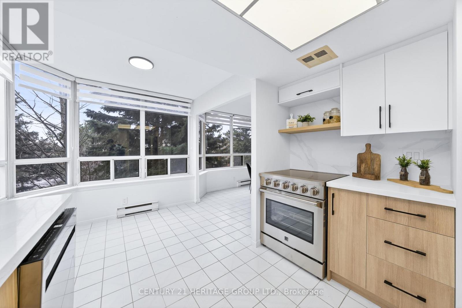 319 - 32 Clarissa Drive, Richmond Hill, Ontario  L4C 9R7 - Photo 16 - N12646550