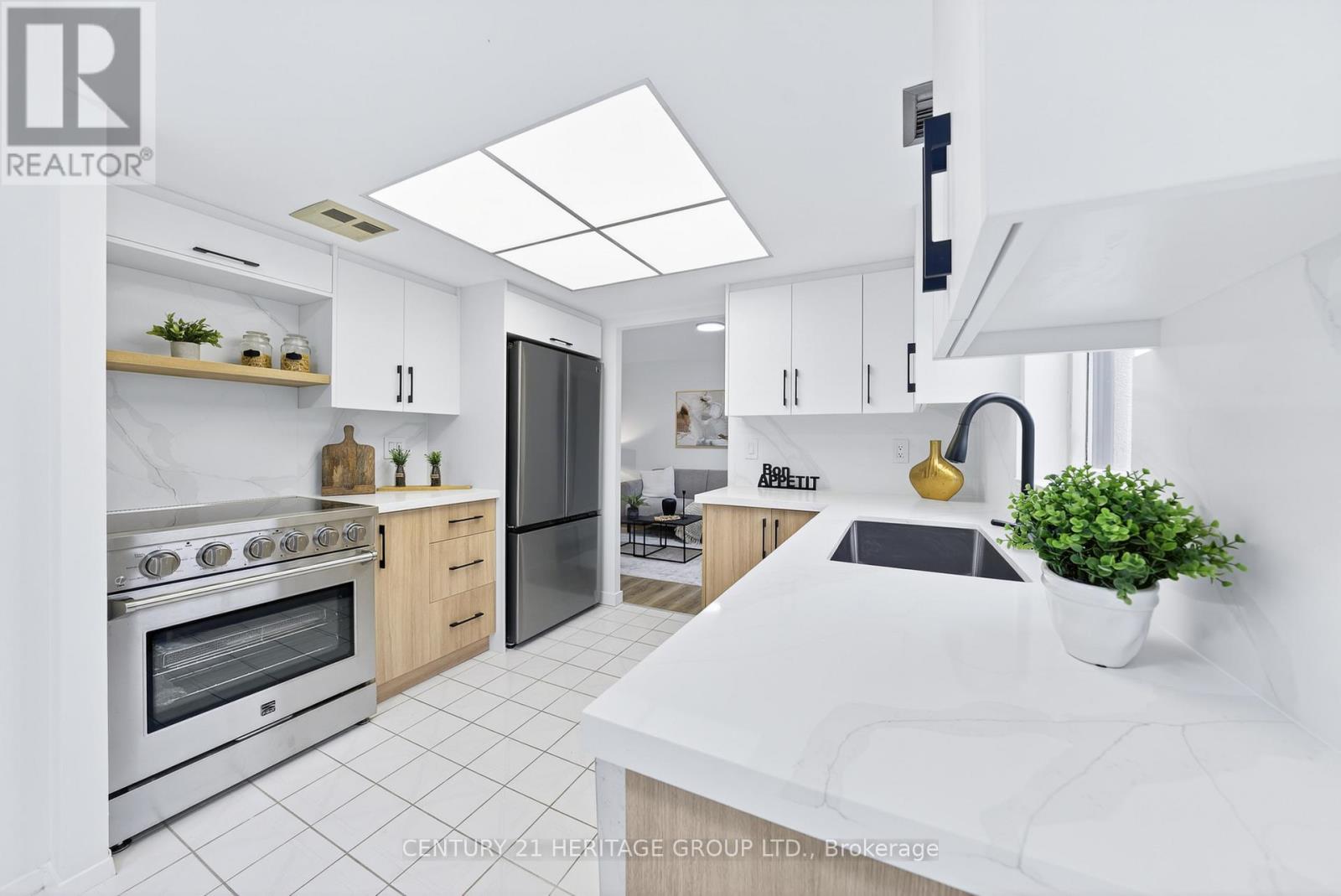 319 - 32 Clarissa Drive, Richmond Hill, Ontario  L4C 9R7 - Photo 18 - N12646550