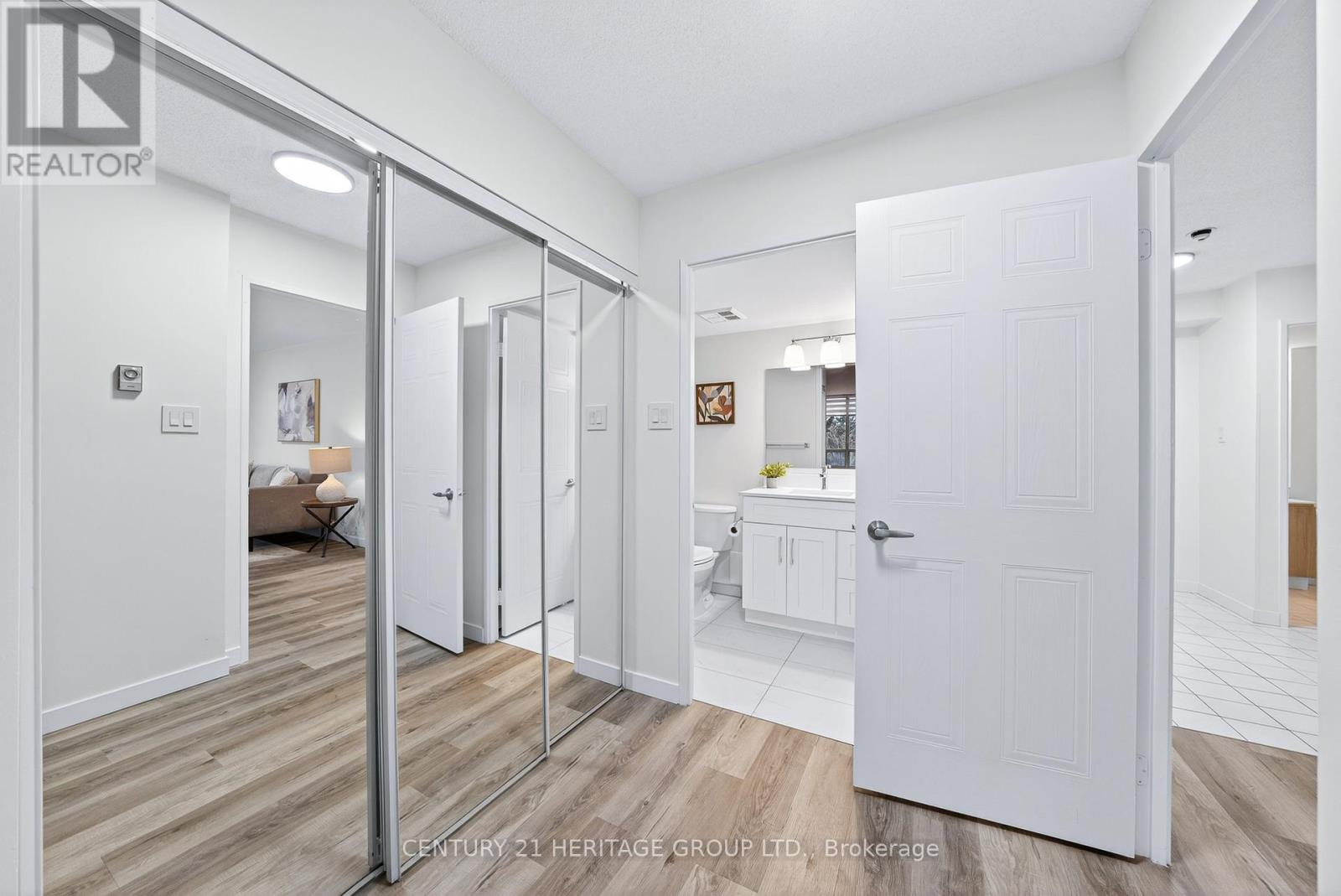 319 - 32 Clarissa Drive, Richmond Hill, Ontario  L4C 9R7 - Photo 29 - N12646550