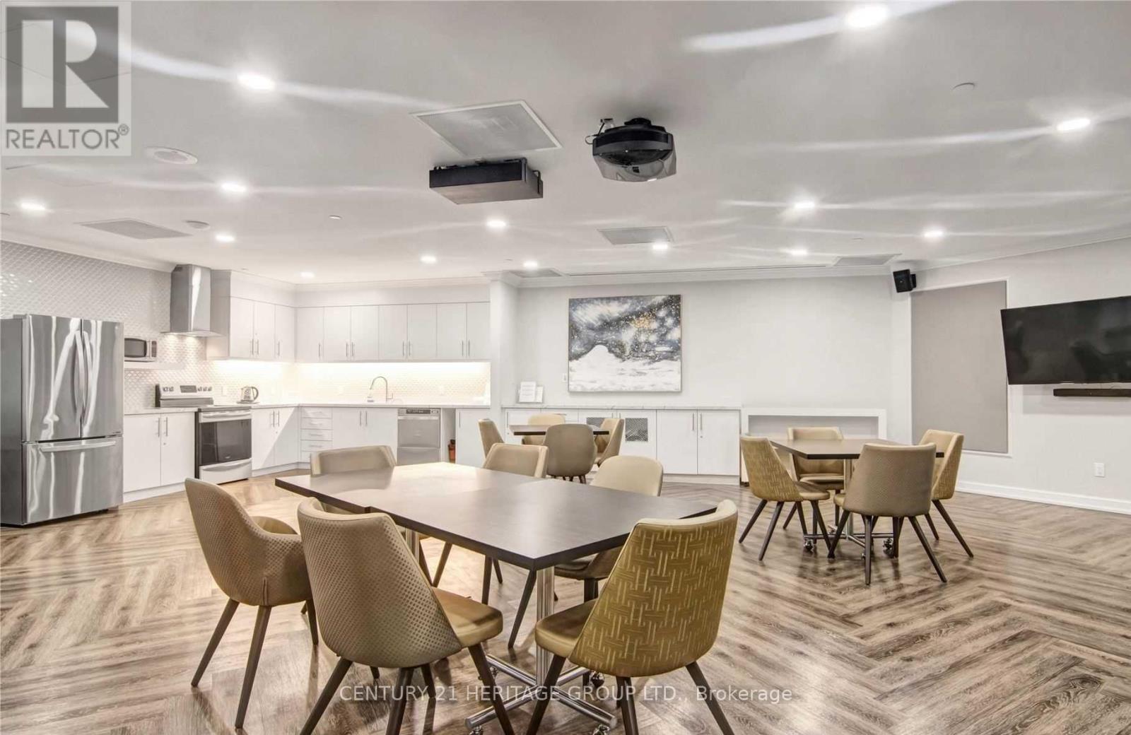 319 - 32 Clarissa Drive, Richmond Hill, Ontario  L4C 9R7 - Photo 46 - N12646550