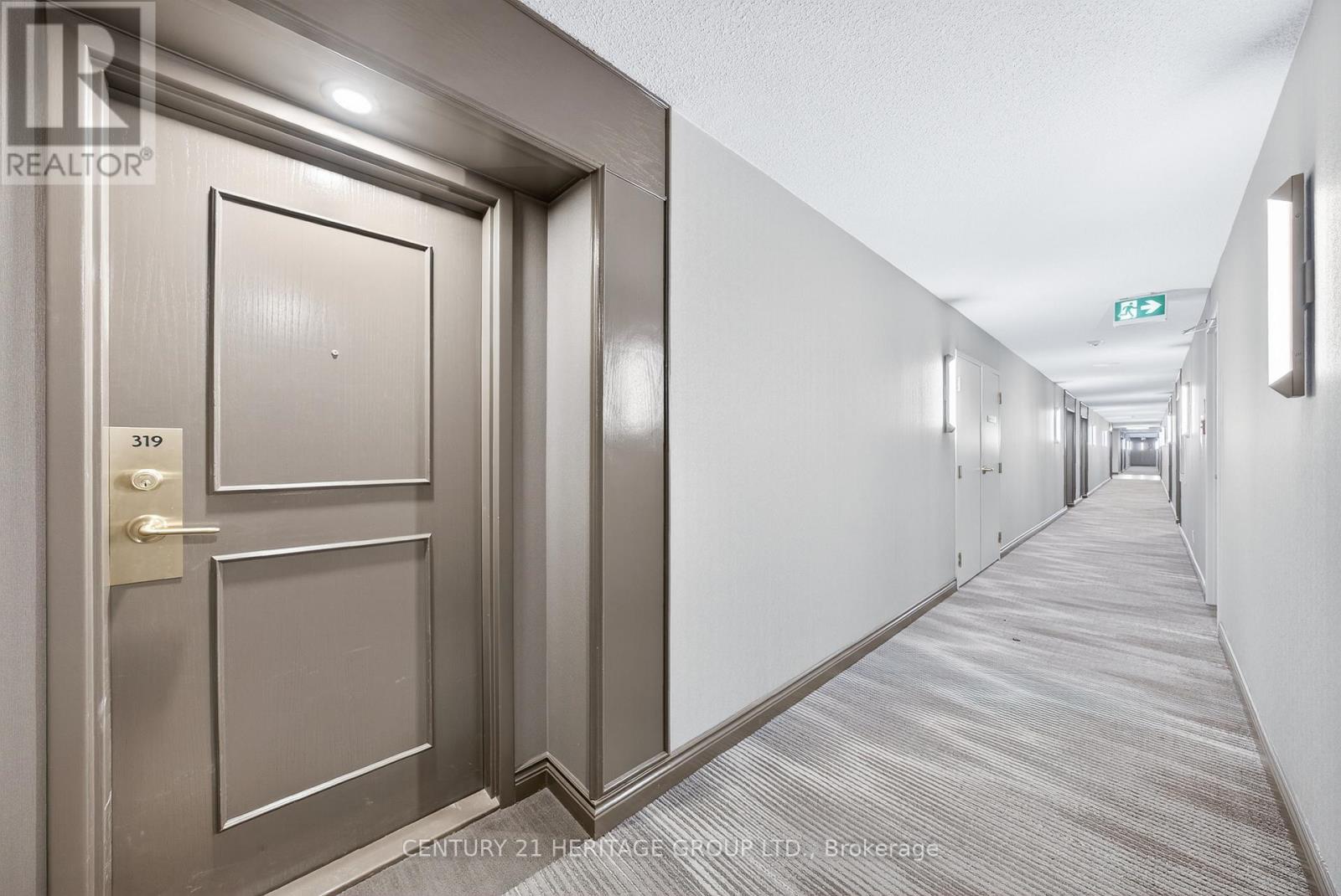 319 - 32 Clarissa Drive, Richmond Hill, Ontario  L4C 9R7 - Photo 6 - N12646550