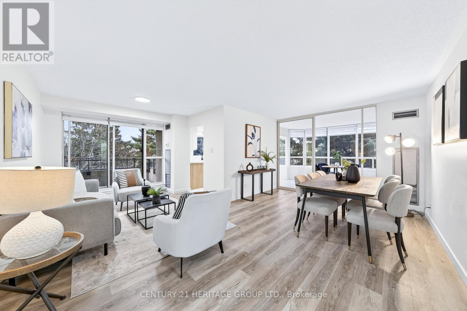 319 - 32 Clarissa Drive, Richmond Hill, Ontario  L4C 9R7 - Photo 9 - N12646550