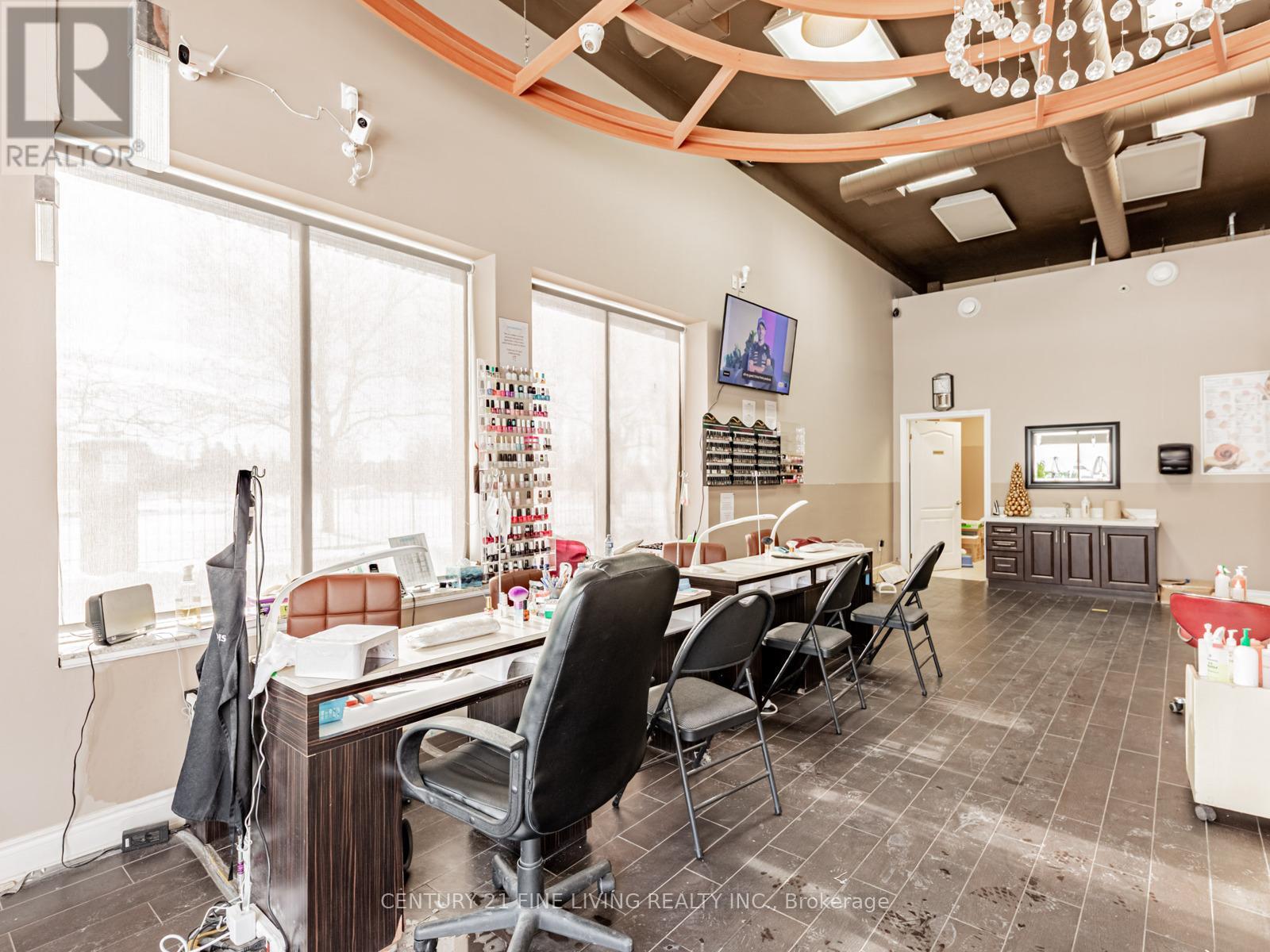 7 - 4101 Rutherford Road, Vaughan, Ontario  L4L 0K1 - Photo 12 - N12646592