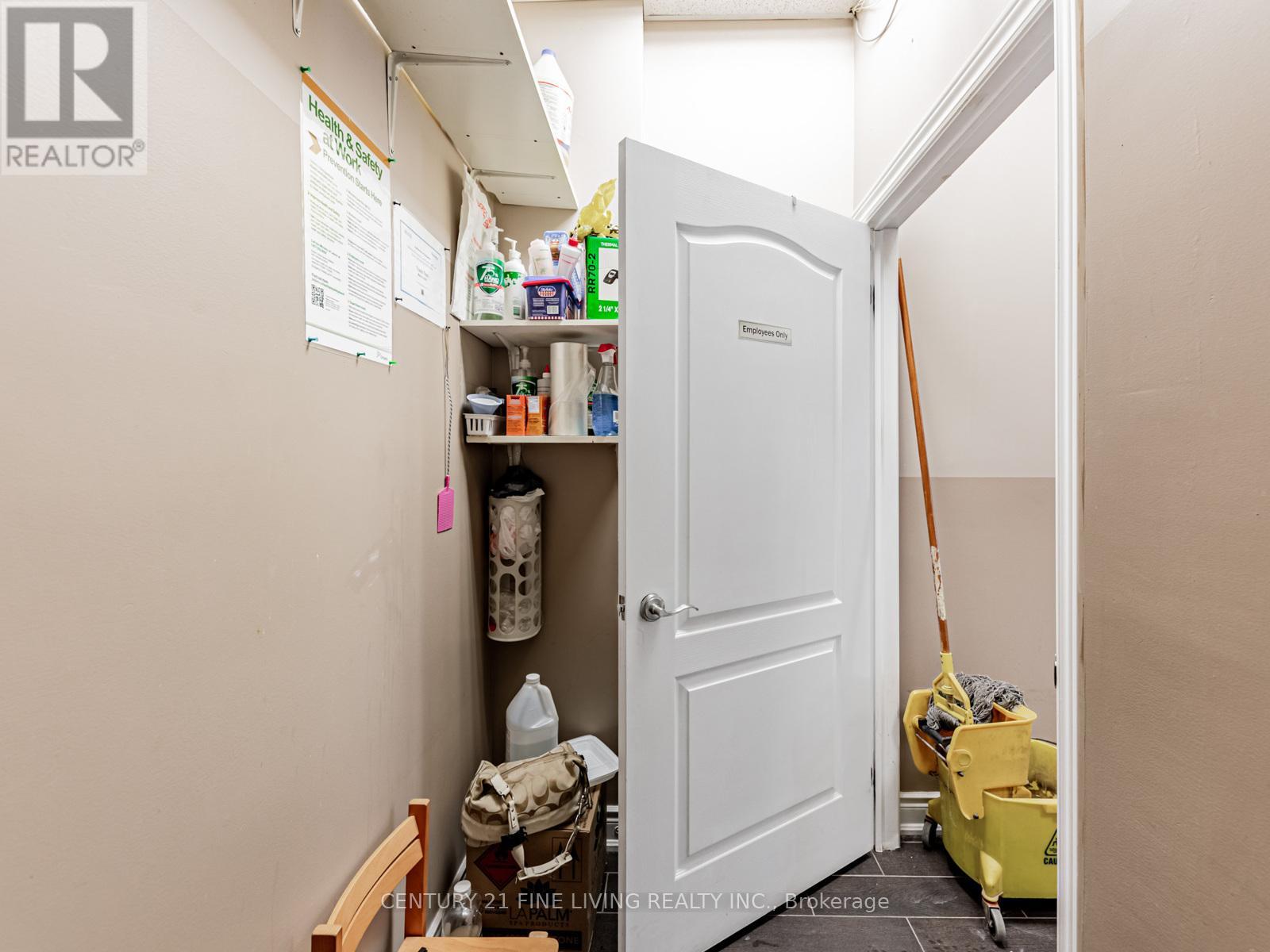 7 - 4101 Rutherford Road, Vaughan, Ontario  L4L 0K1 - Photo 18 - N12646592