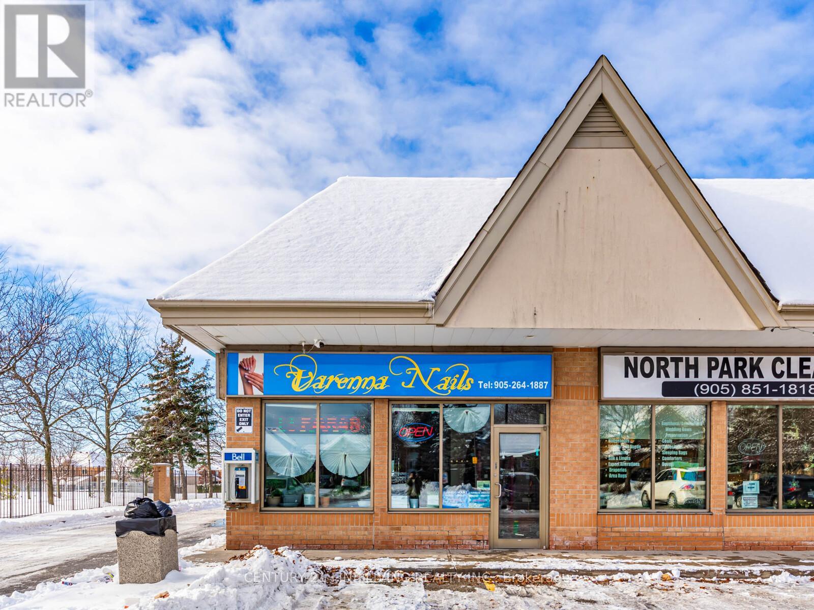 7 - 4101 Rutherford Road, Vaughan, Ontario  L4L 0K1 - Photo 2 - N12646592