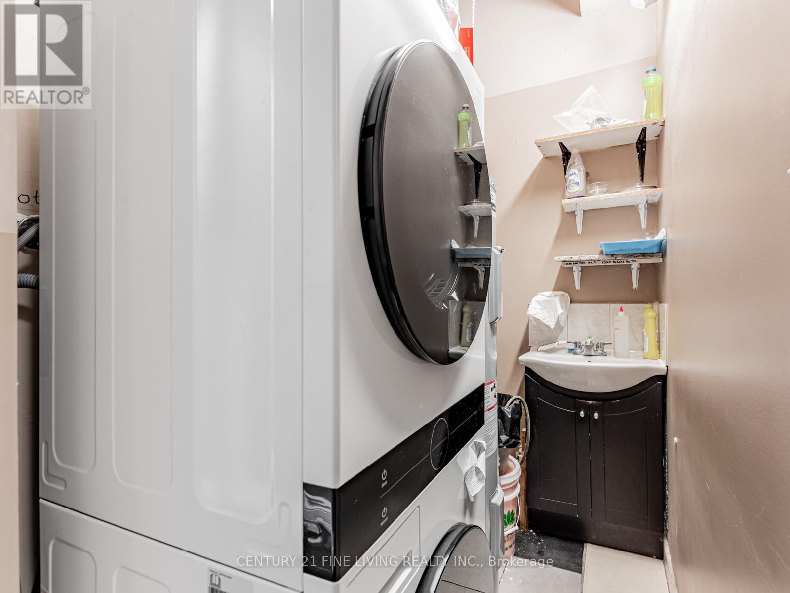 7 - 4101 Rutherford Road, Vaughan, Ontario  L4L 0K1 - Photo 21 - N12646592