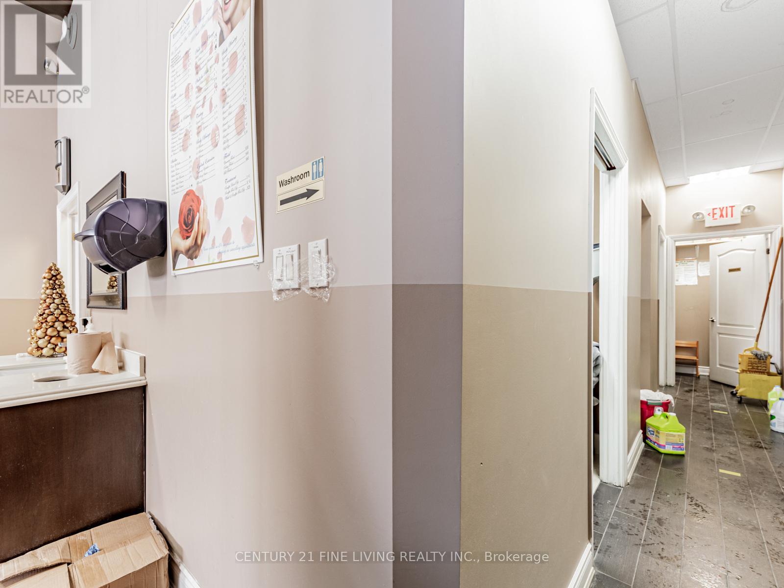 7 - 4101 Rutherford Road, Vaughan, Ontario  L4L 0K1 - Photo 26 - N12646592