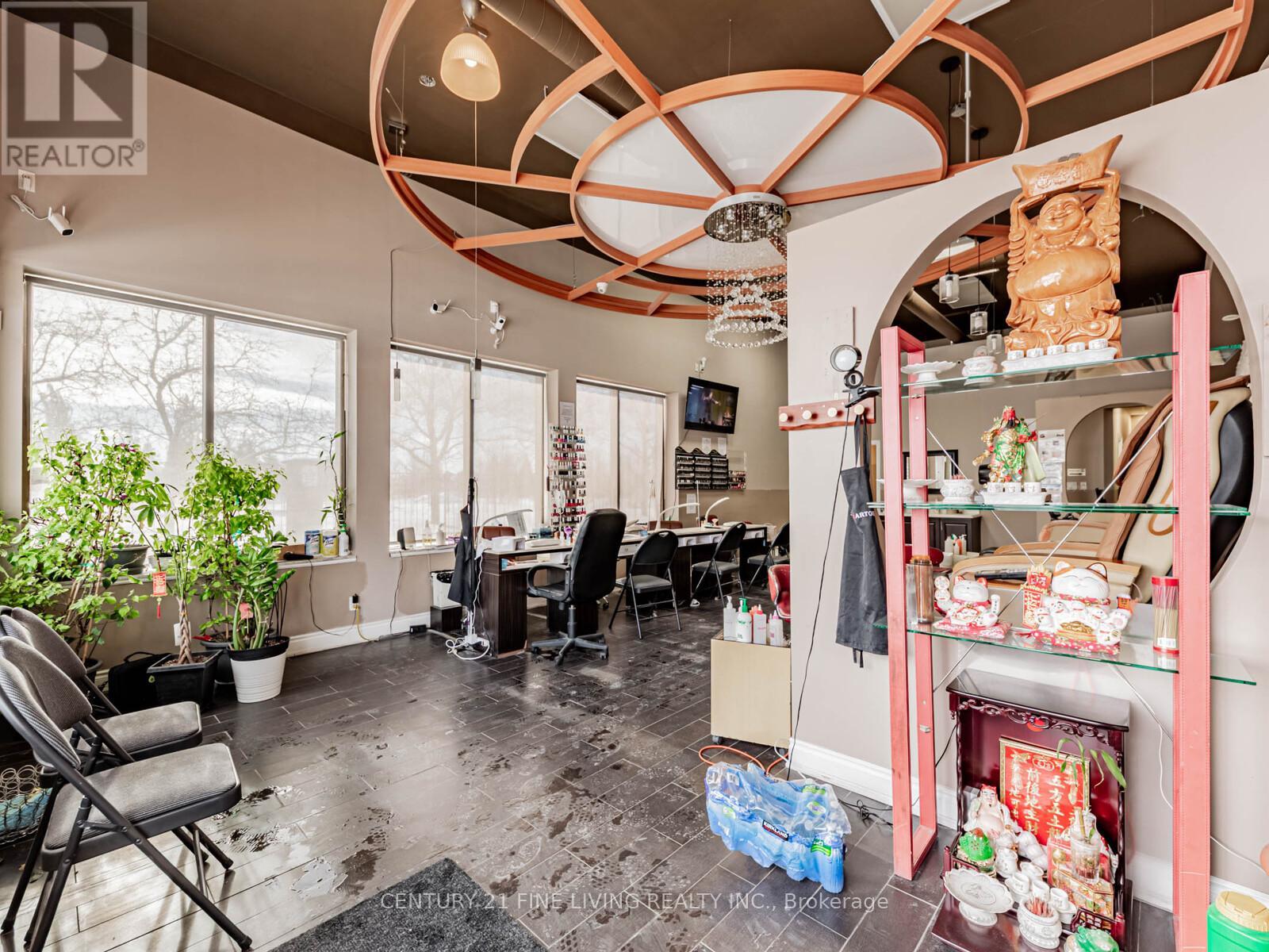 7 - 4101 Rutherford Road, Vaughan, Ontario  L4L 0K1 - Photo 7 - N12646592