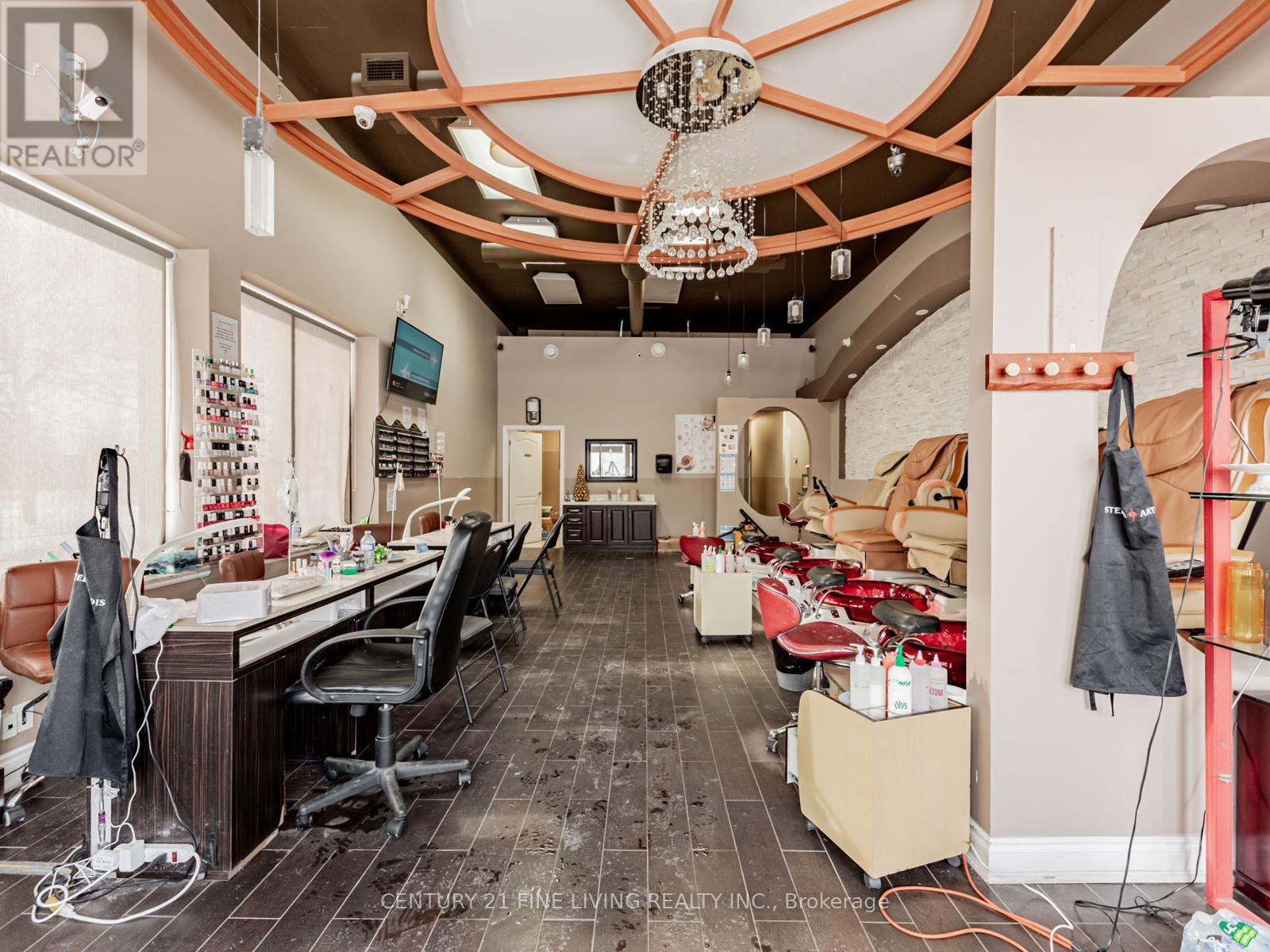 7 - 4101 Rutherford Road, Vaughan, Ontario  L4L 0K1 - Photo 8 - N12646592