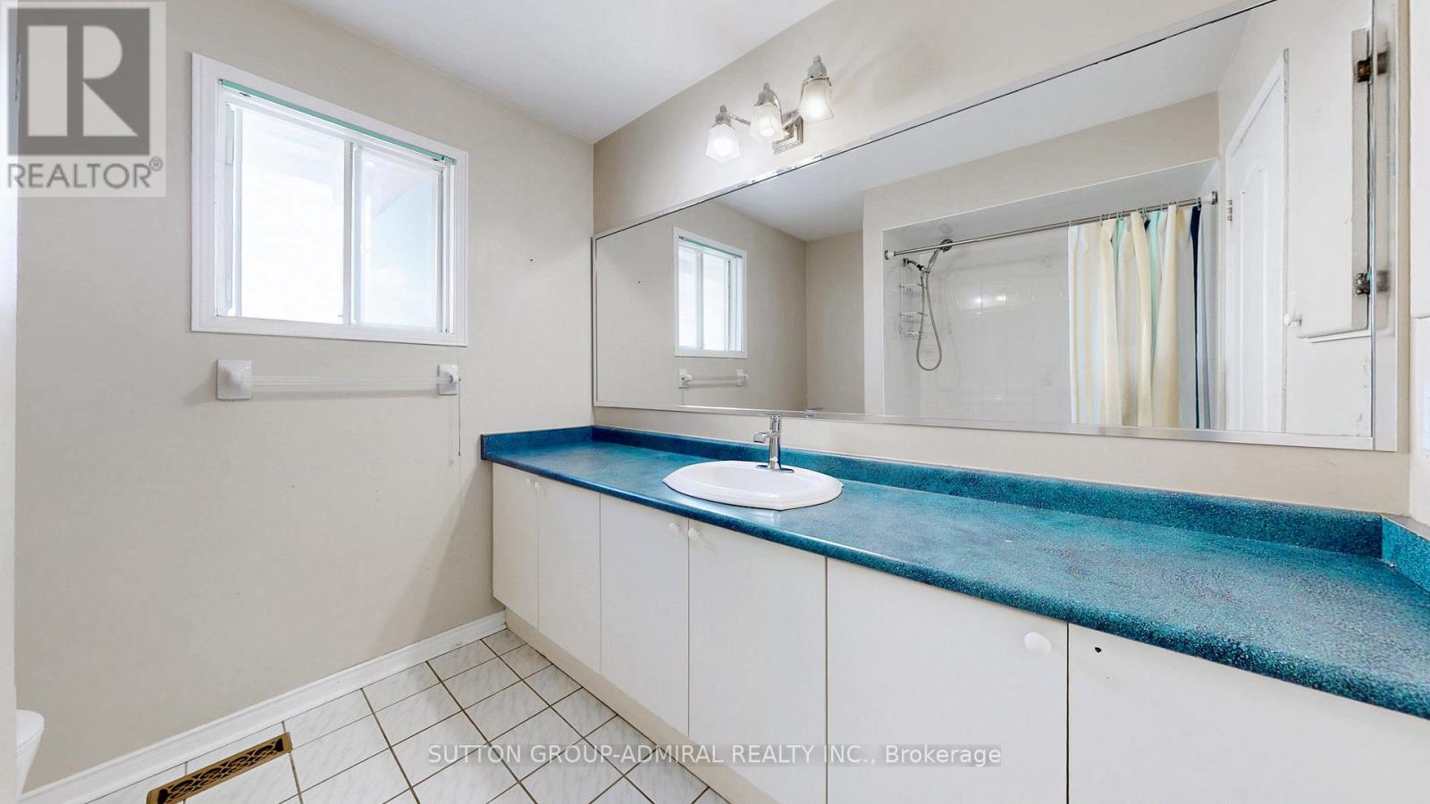 59 Springer Drive, Richmond Hill, Ontario  L4C 0G3 - Photo 36 - N12646606