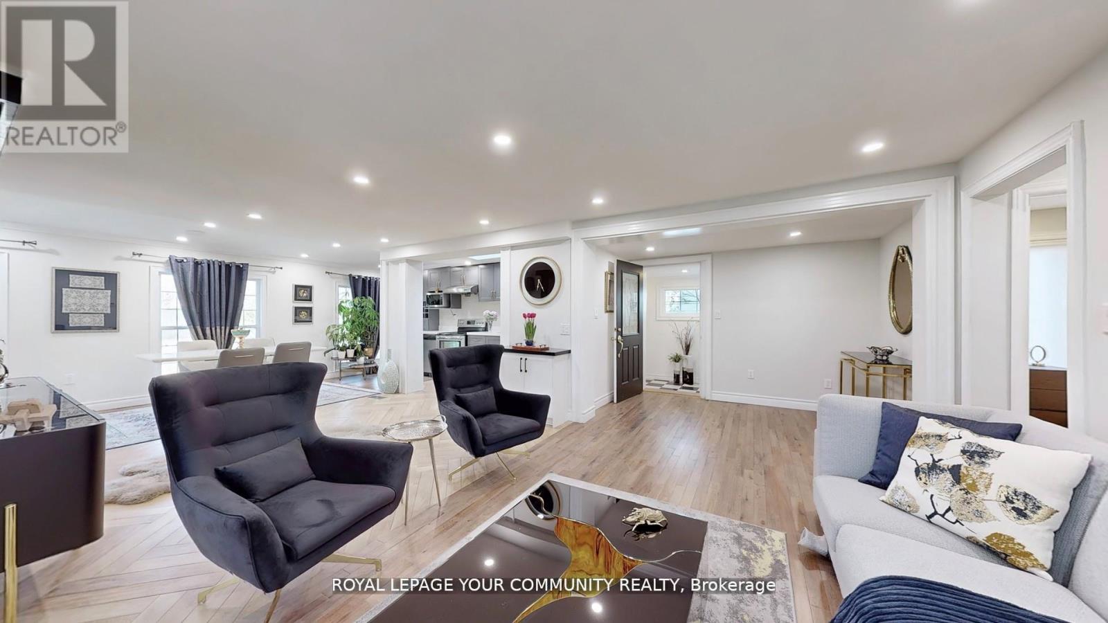 64 Machell Avenue, Aurora, Ontario  L4G 2R7 - Photo 9 - N12646608