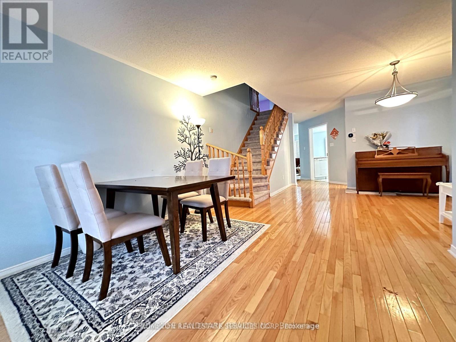 236 Everett Street, Markham, Ontario  L6E 1S9 - Photo 2 - N12646642