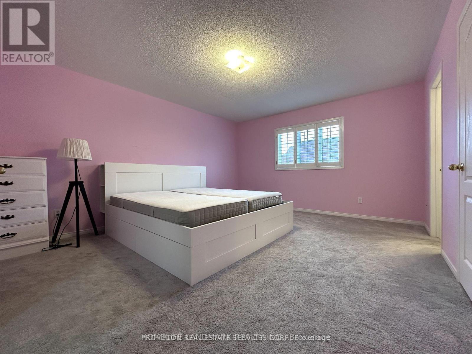 236 Everett Street, Markham, Ontario  L6E 1S9 - Photo 5 - N12646642