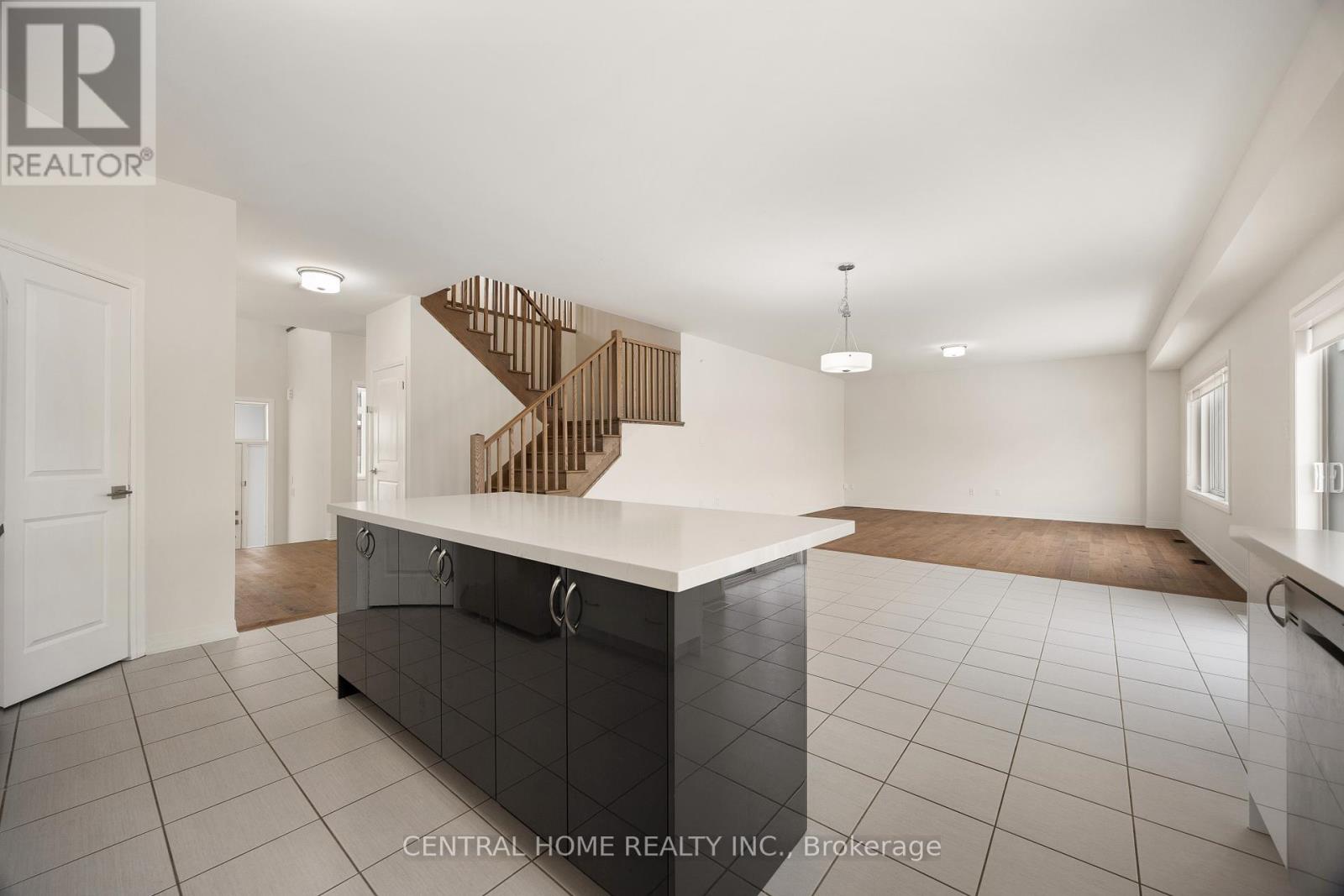 3773 Sunbank Crescent, Severn, Ontario  L3V 6H3 - Photo 16 - S12523854