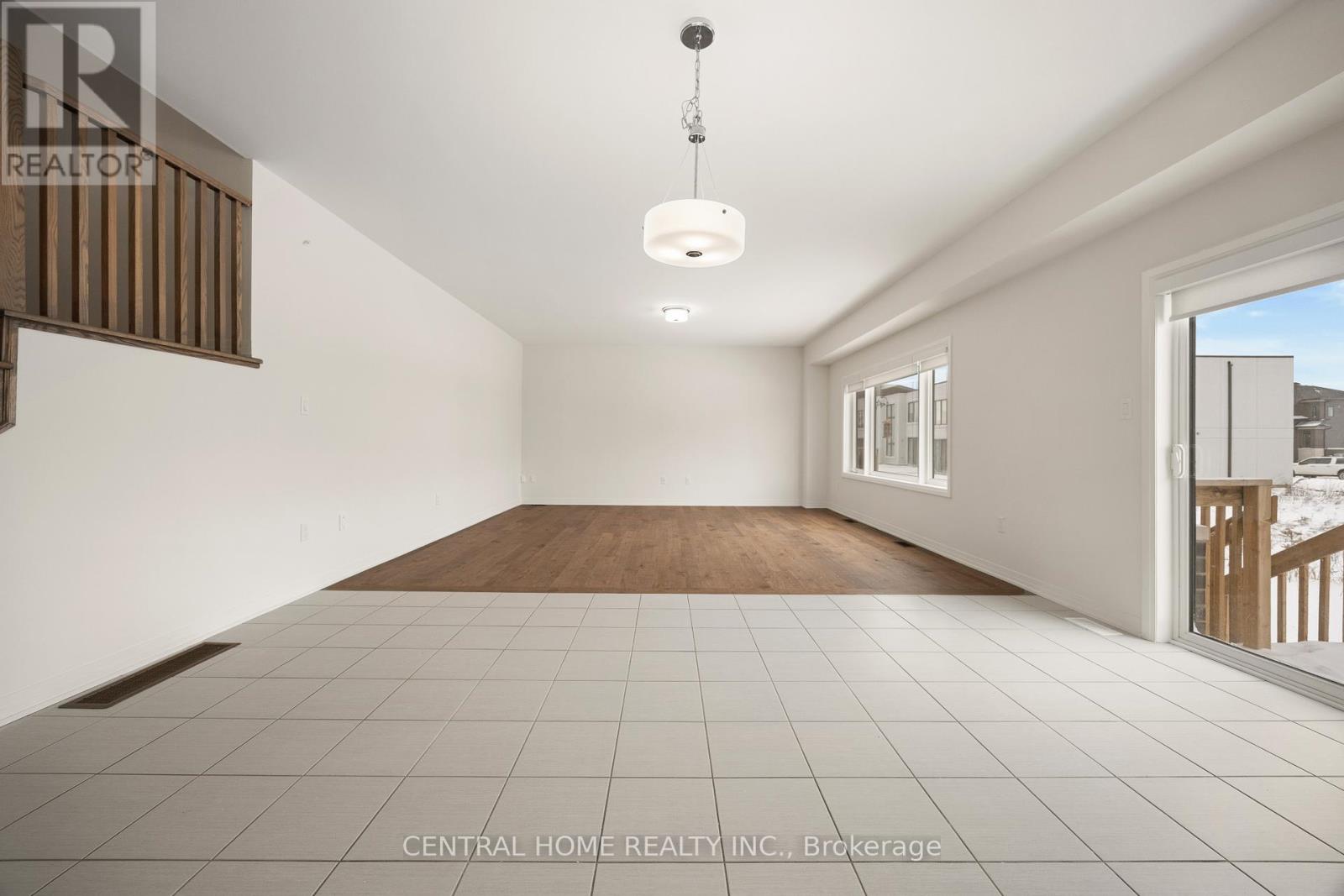 3773 Sunbank Crescent, Severn, Ontario  L3V 6H3 - Photo 8 - S12523854