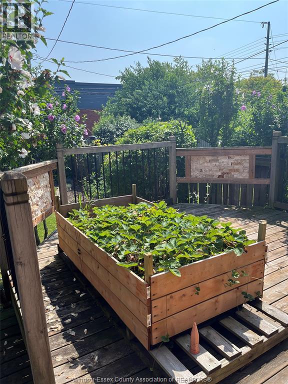 1084 Monmouth, Windsor, Ontario  N8Y 3L7 - Photo 13 - 25031960