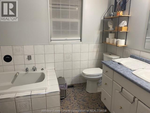 1084 Monmouth, Windsor, Ontario  N8Y 3L7 - Photo 24 - 25031960