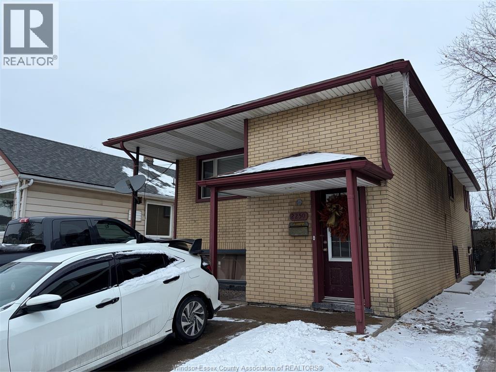 2250 HOWARD, windsor, Ontario