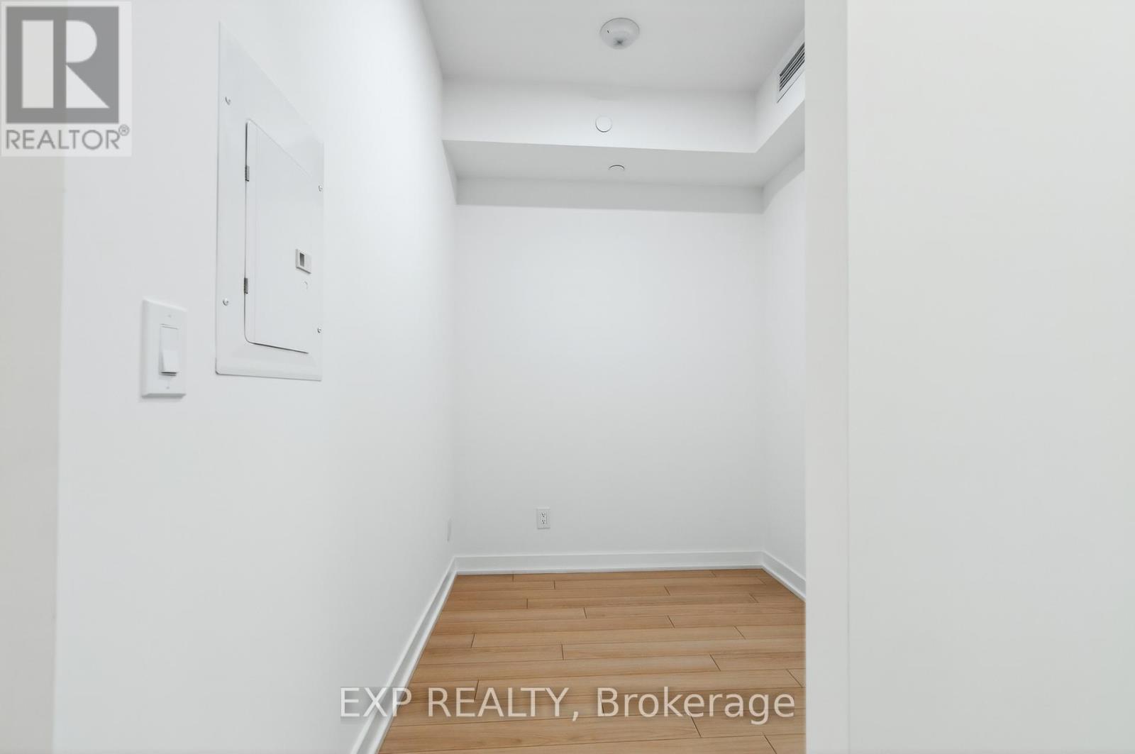 3079 Trafalgar Road, Oakville, Ontario  L6H 8C5 - Photo 14 - W12646540