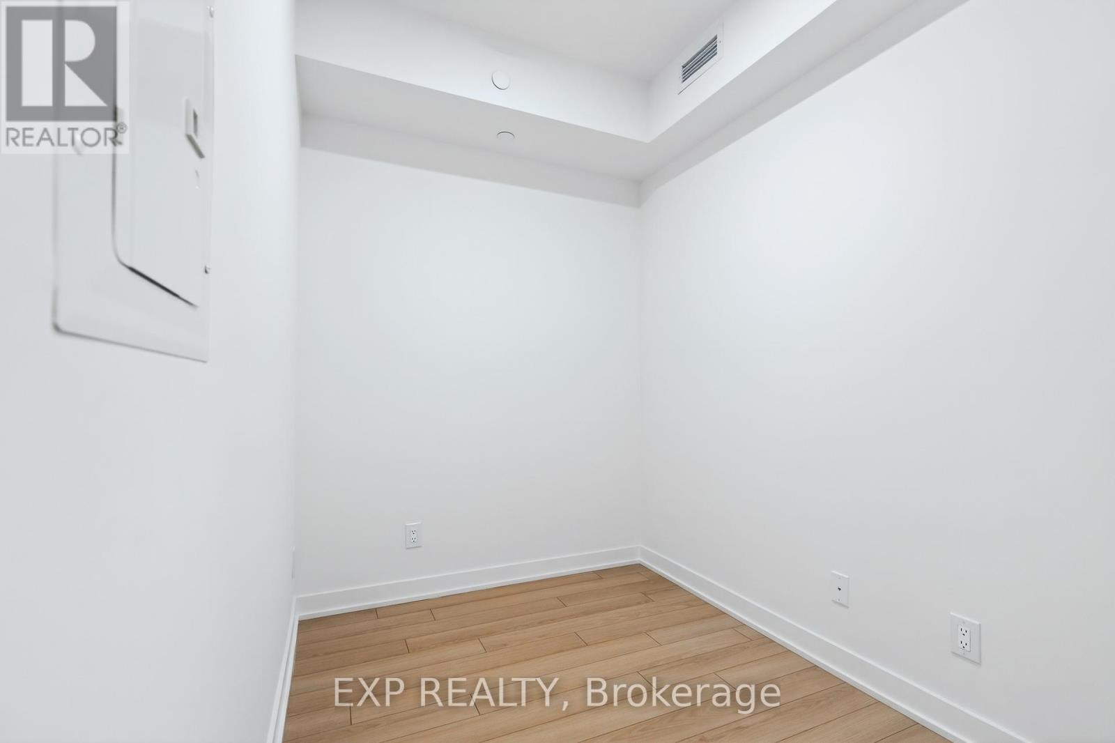 3079 Trafalgar Road, Oakville, Ontario  L6H 8C5 - Photo 15 - W12646540