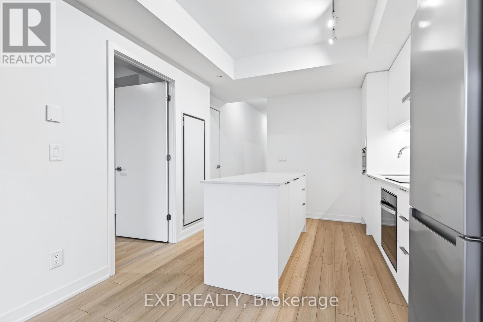 3079 Trafalgar Road, Oakville, Ontario  L6H 8C5 - Photo 20 - W12646540