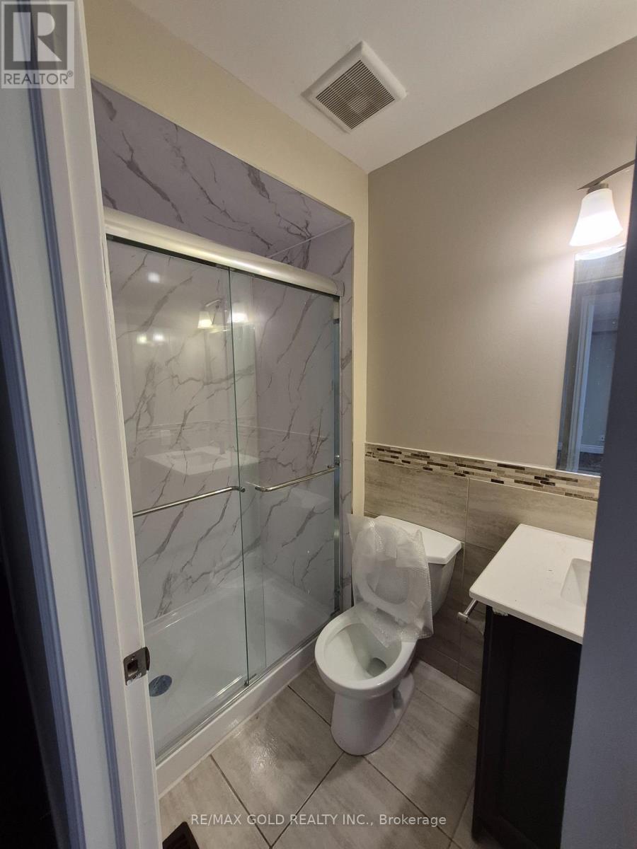 10414 Chinguacousy Road, Brampton, Ontario  L7A 0G8 - Photo 8 - W12646584