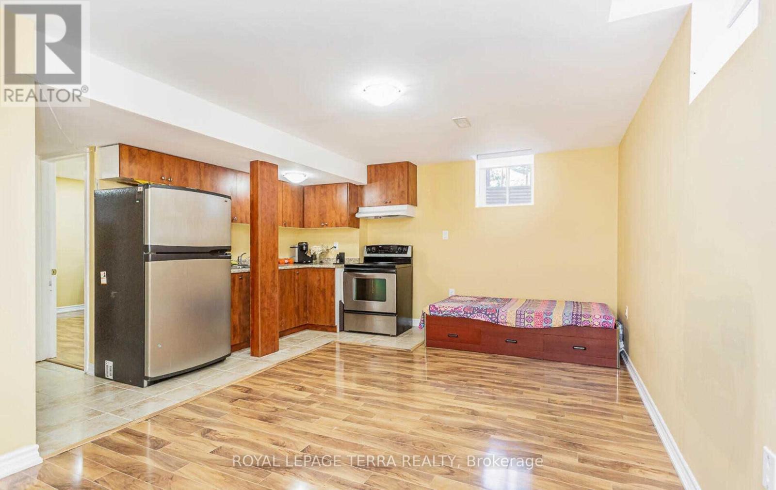 Bsmt - 37 Southlake Boulevard, Brampton, Ontario  L6V 4P4 - Photo 2 - W12646600